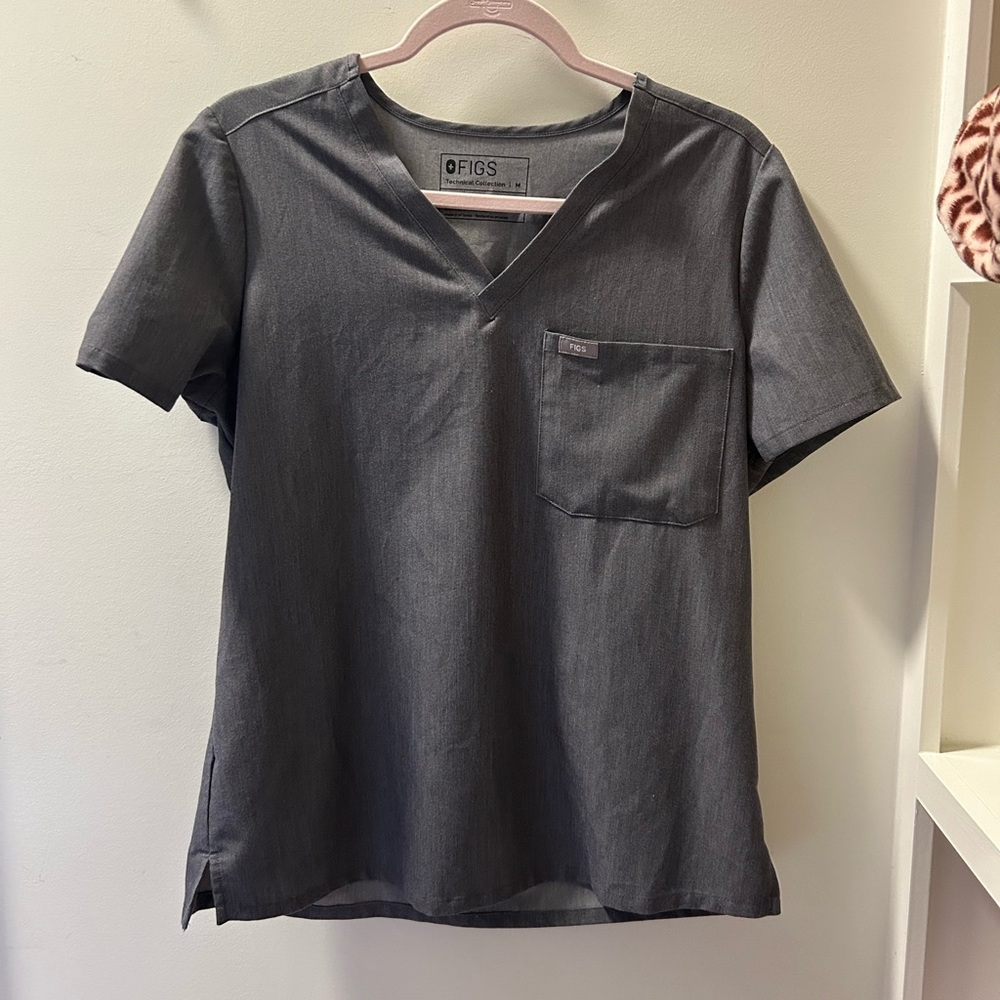 FIGS Catarina One-Pocket Scrub Top